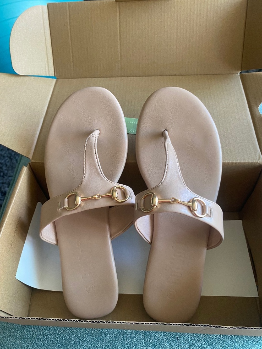 Women’s flat sandals with chain accent (worn once)